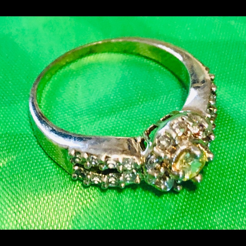 Used ring size 6.5 - Picture 4 of 8